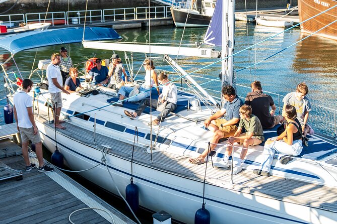 Romantic Private Sailboat in Lisbon for couples - Value, comfort, and who should book