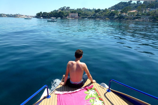 Romantic Private Tour for 2 plus guide on your own Solar Powered Boat - Waterfront villas seen from their best side