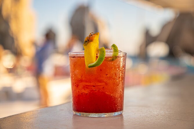 Romantic Sailboat Sunset: Live Music, Premium Bar & Dinner -Cabos - What to Wear and Pack for the Boat