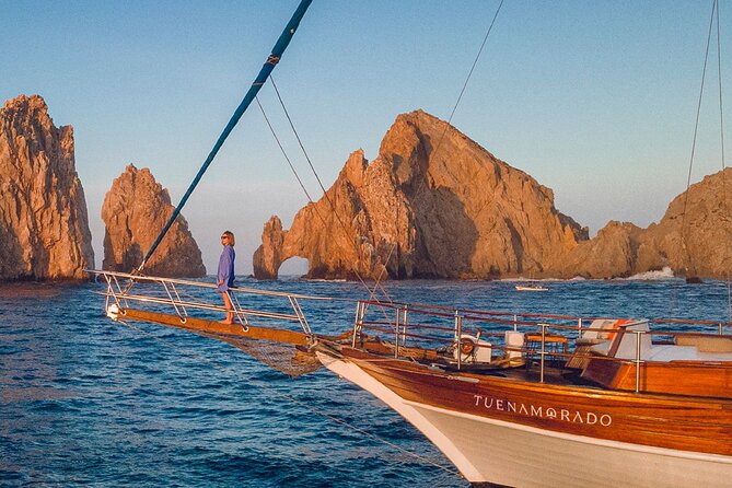 Romantic Sailboat Sunset: Live Music, Premium Bar & Dinner -Cabos - Who Will Enjoy This Cabo Sunset Sail?