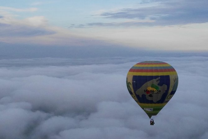 Romantic Sunrise Balloon Tour in Majorca - The flight itself, from gentle lift to open views