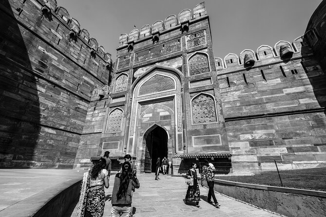 Romantic Sunset at the Taj Mahal: Day Trip from Delhi to Agra - The detailed marble of Itmad-ud-Daula