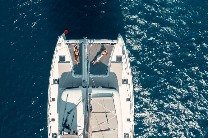 Romantic Sunset Catamaran Caldera Cruise incl. Meal & Drinks - The volcanic hot springs and Aegean swimming