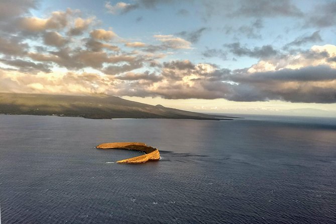 Romantic Sunset Champagne -Private- Maui Air Tour: Intimate & Spectacular! - From Kahului across the Valley Island