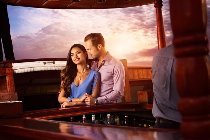 Romantic Sunset Dinner Cruise in Cancun with Open Bar - What the Nichupte Lagoon setting gives you