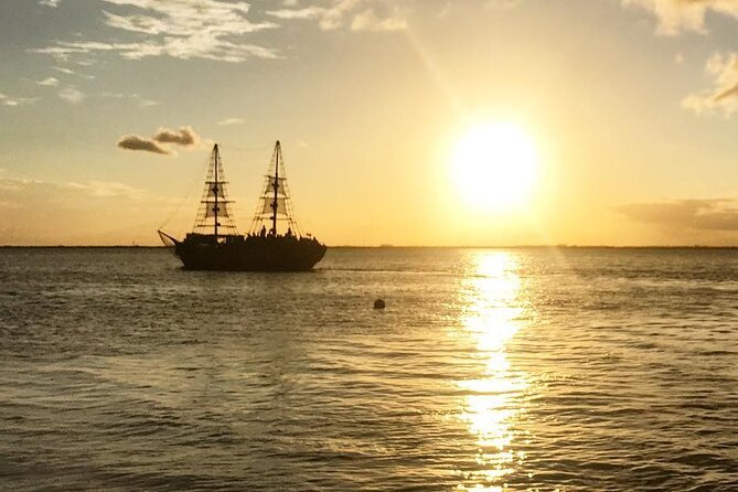 Romantic Sunset Dinner Cruise in Cancun with Open Bar - Timing, weather, and cancellation rules