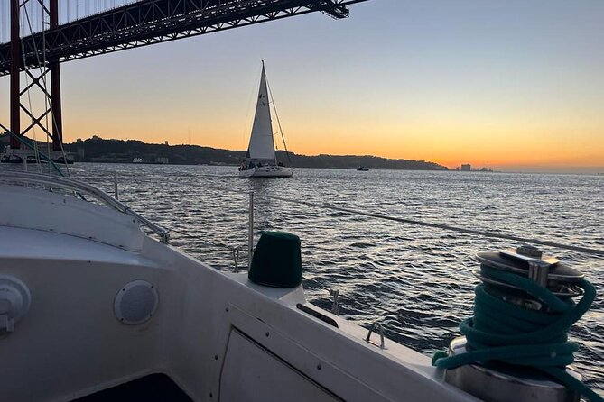 Romantic Sunset Sailing Experience in Lisbon - Wine, Comfort, and the Sunset Mood