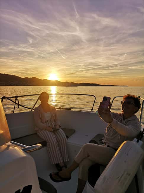 Romantic Sunset tour around Zadar with Drinks - Passing the Sea Organ and Old City walls