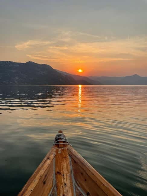 Romantic Sunset tour on Skadar lake with drinks and snacks - Lesendro Fortress adds a piece of history