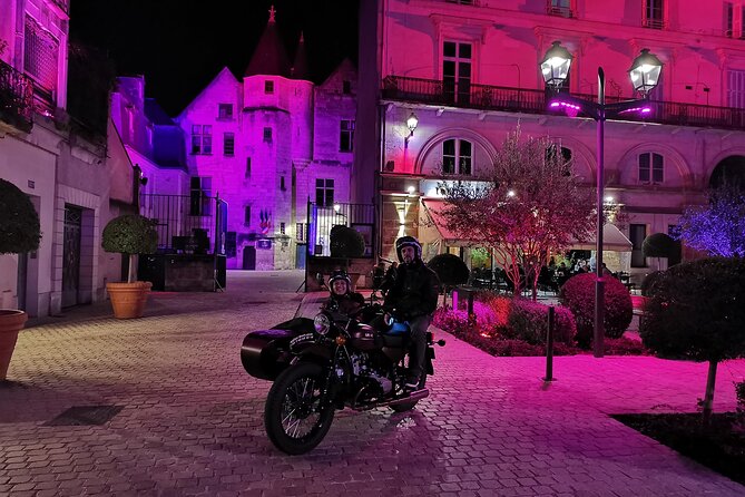 Romantic Tour By Night - Meeting Fred at the Tourist Office