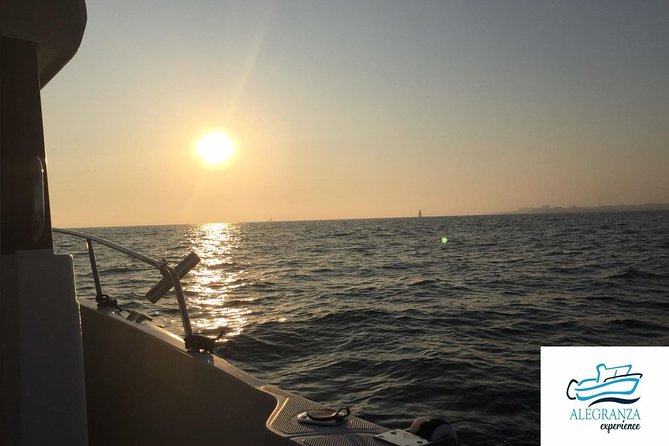 Romantic walk in the Bay of Cadiz - Why this private Cádiz cruise feels different from dinner