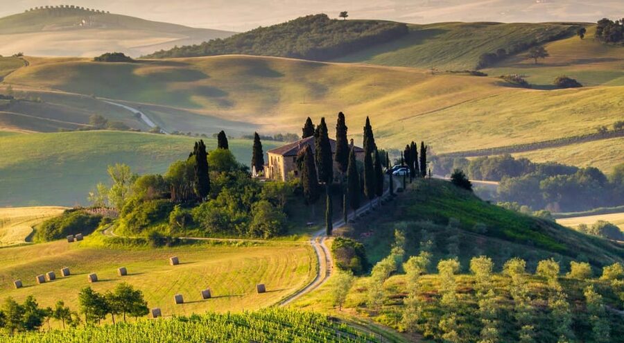 ROMANTIC WINE TOUR FOR 2 - Wine Tour in Chianti (Tuscany) - The first winery and a proper Tuscan meal