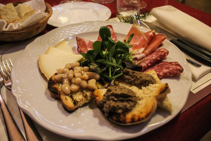 ROMANTIC WINE TOUR FOR 2 - Wine Tour in Chianti (Tuscany) - The second winery and its old cellar