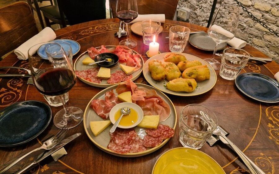 Rome: Exclusive Candlelight dinner in Agrippa's Roman Bath - What arrives at the four-course dinner