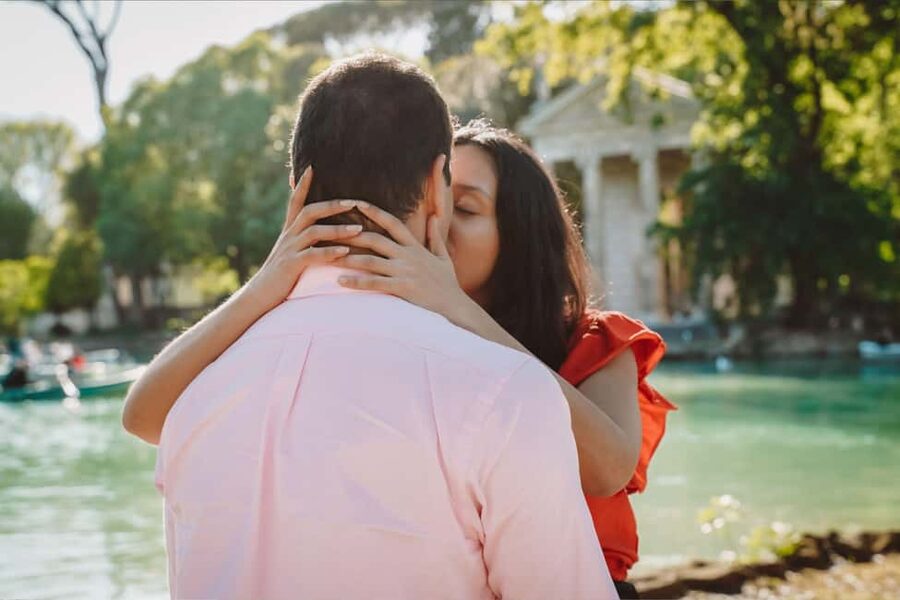 Rome: Romantic Couple Photoshoot at Villa Borghese - The Colosseum: Rome’s boldest backdrop