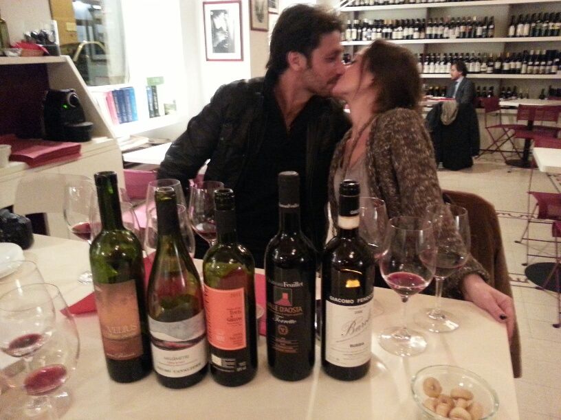 Rome: Romantic Night Tour by Classic Fiat 500 - Trastevere brings the evening down to street level