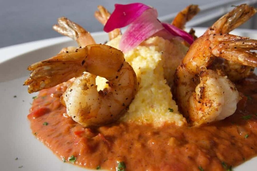 Sandestin: Sunset Dinner Cruise with Live Music - Finding your place inside the Solaris