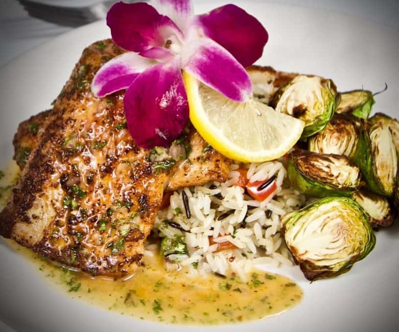 Sandestin: Sunset Dinner Cruise with Live Music - Dinner with Gulf seafood and prime beef