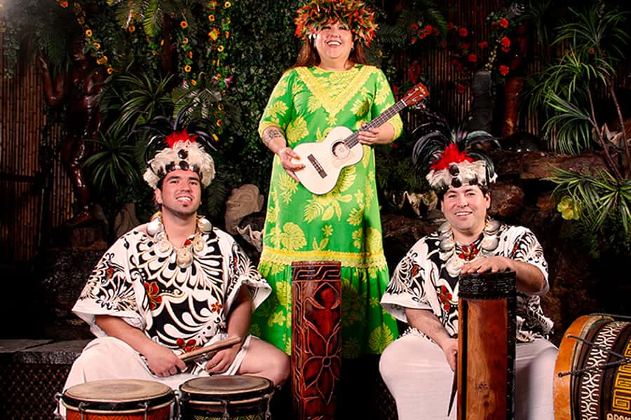 Santiago: Private Dinner & Chilean Folk Show with Transfers - Hotel pickup makes the night easier