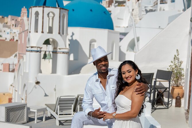 Santorini couple photoshoot with 50 edited photos! - Weather, access, and practical limits
