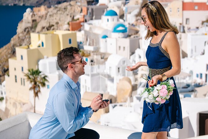 Santorini: Customized Private Photoshoot Walk in Oia - Starting at the Virgin Mary of the Akathist Hymn Church
