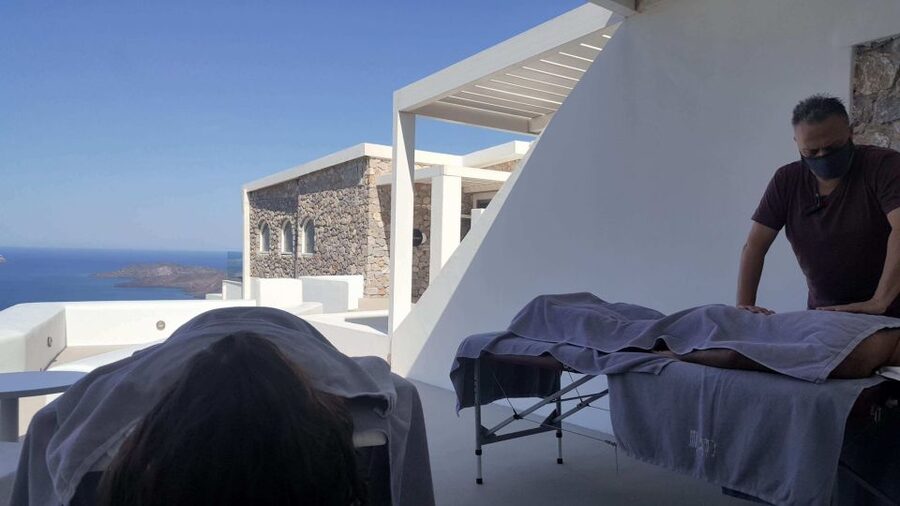 Santorini: Mobile Couples Massage at Your Private Villa - A massage that fits your villa, not a spa schedule