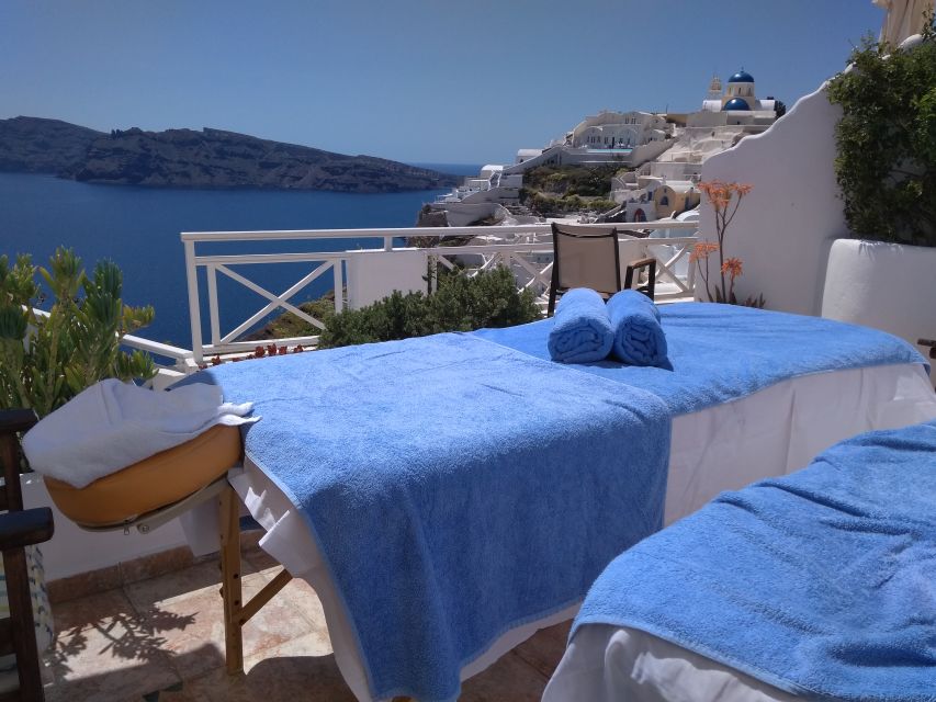 Santorini: Mobile Couples Massage at Your Private Villa - The setting matters more than the equipment
