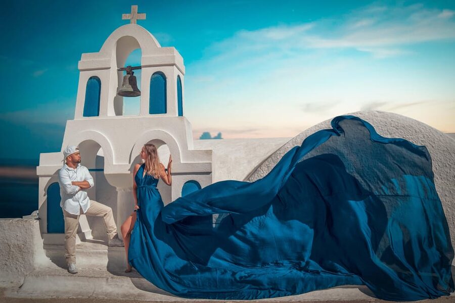 Santorini: Proposal Photoshoot l Private Entry to blue Dome - The Oia setting and the blue dome