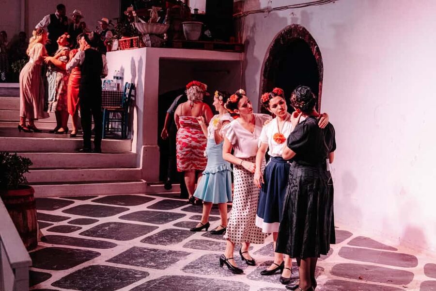 Santorini: The Greek Wedding Show - Weather, clothing, and comfort