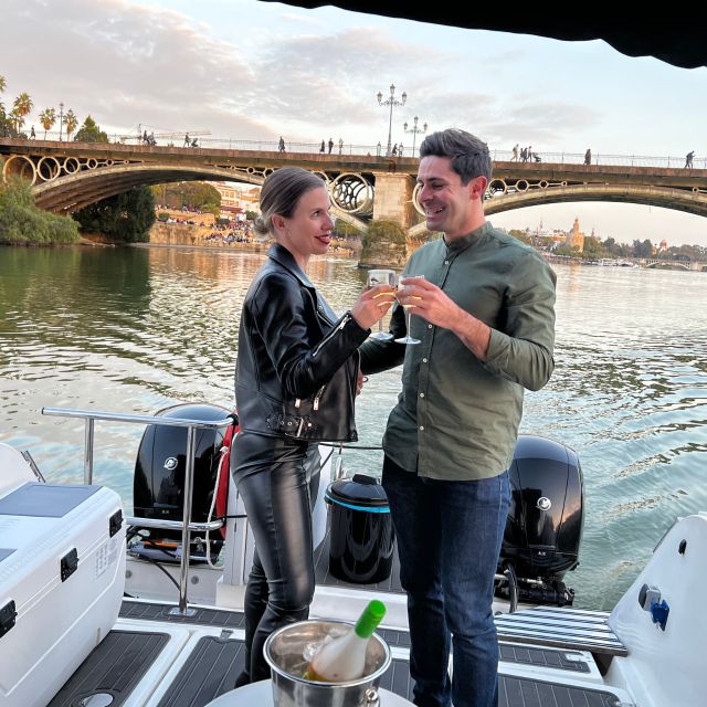 Sevilla: Romantic Boat Ride - What the one-hour cruise is like