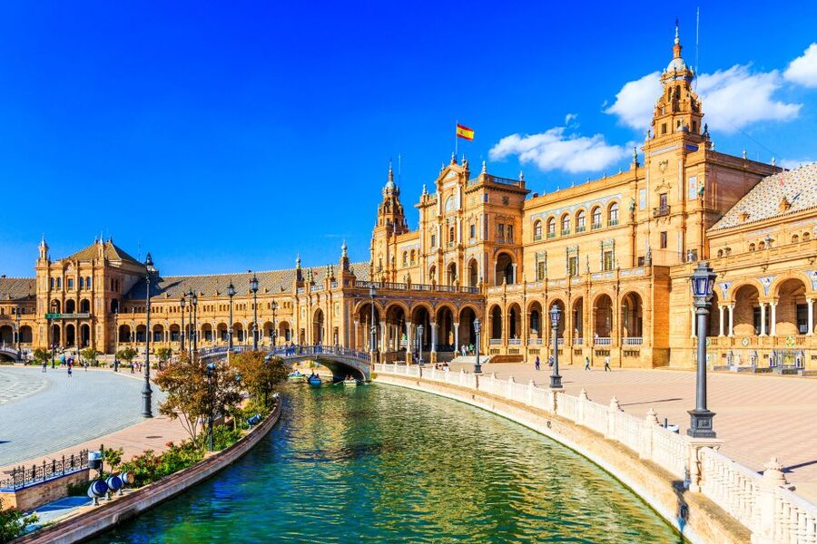 Seville: Authentic and Romantic Horse-Drawn Carriage Ride - How the horse-and-carriage format changes the experience