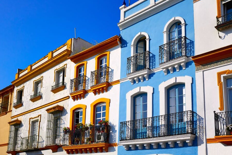 Seville: Authentic and Romantic Horse-Drawn Carriage Ride - Choosing the right time, clothing, and meeting point