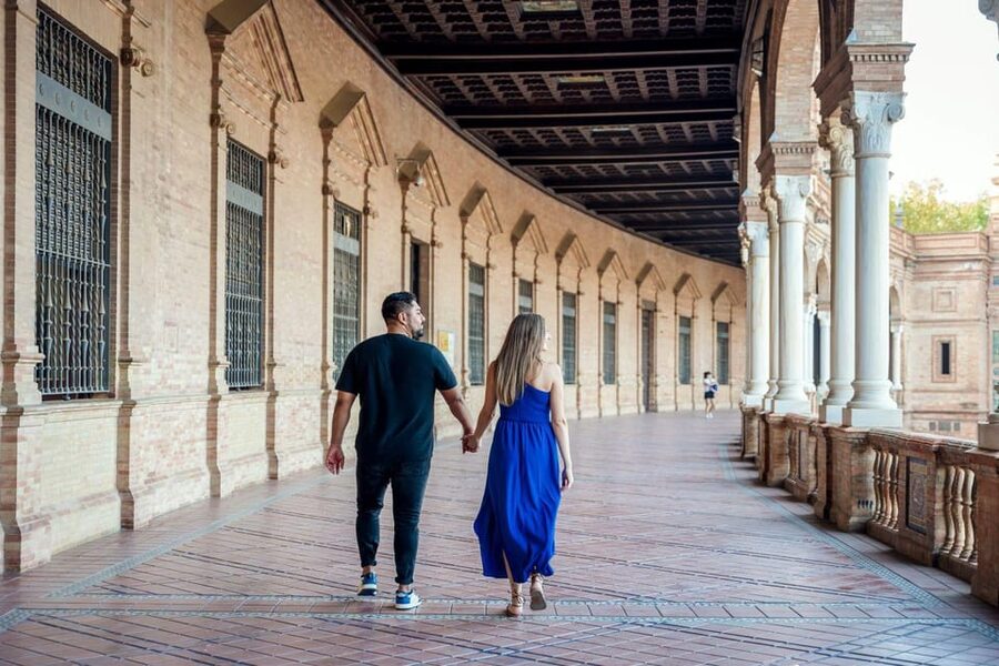 Seville: Romantic photoshoot for Couples - Who Should Book This Experience