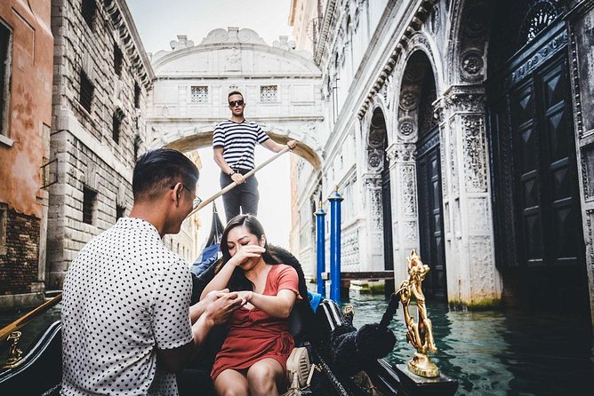 Sunrise Couple Photoshoot Tour - Weather, timing, and simple planning advice
