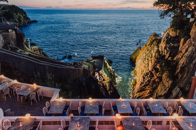 Sunset Dinner and Cliff Divers in Acapulco - Who will enjoy this Acapulco evening?