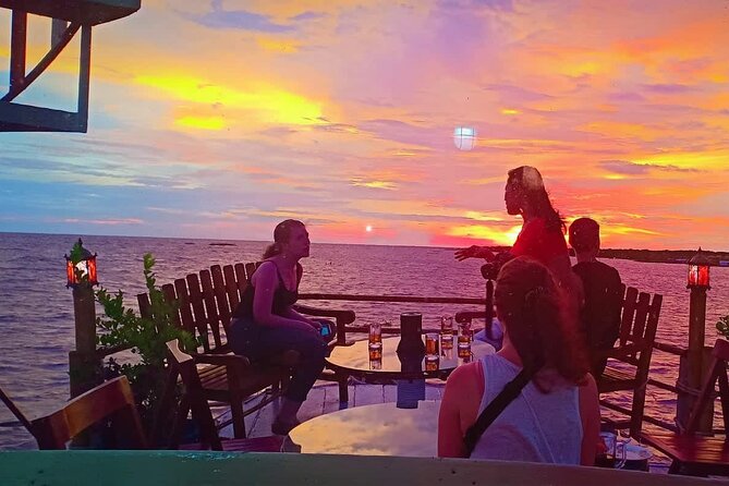 Sunset Dinner and drinks includes a Floating Village cruise tour. - A short stop at the lotus farm