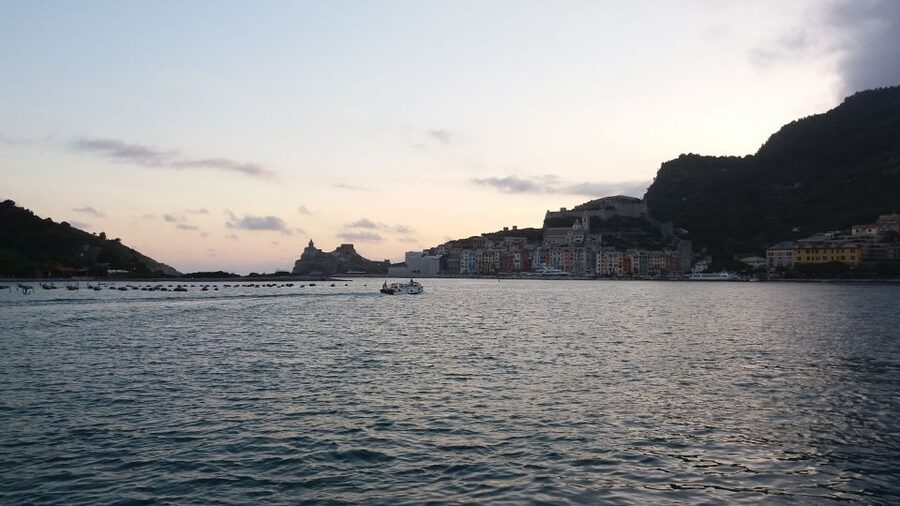 Sunset dinner boat tour in the Gulf of Poets - Should you book this sunset boat tour?
