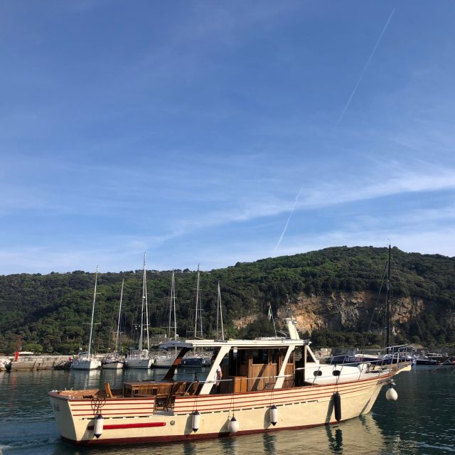 Sunset dinner boat tour in the Gulf of Poets - A light Ligurian dinner on board
