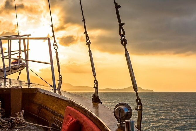 Sunset Dinner Cruise - Boat comfort, group size, and the pace of the evening