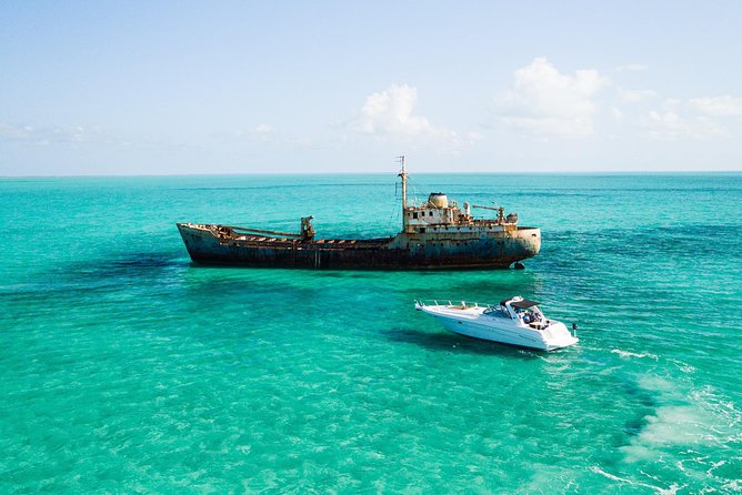 Sunset Dinner Cruise Private Group - A private sunset cruise along Providenciales