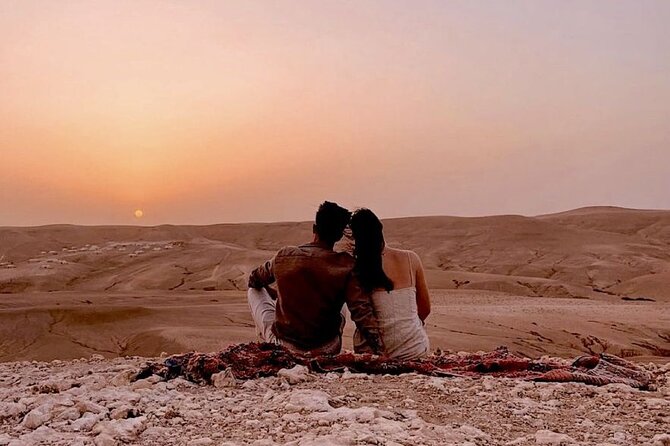 Sunset Dinner in Agafay Desert with show & Transfers - Key points to know before booking