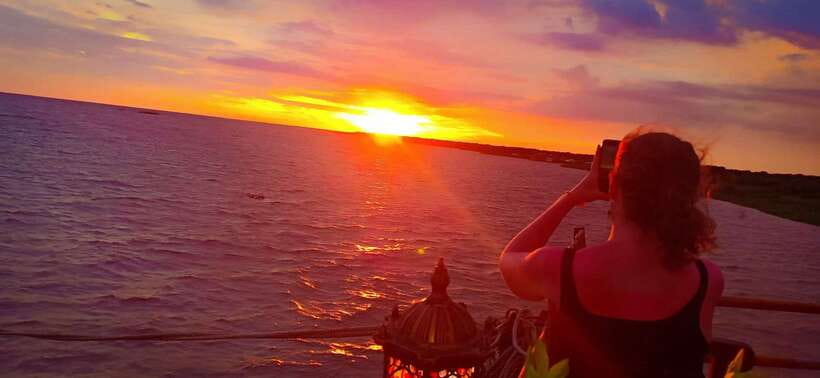 Sunset Dinner Tour: Tonle Sap Lake Floating Village - Timing, group size, and practical details