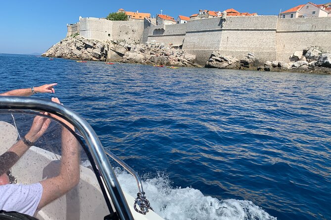 Sunset Tour–A Sunset That Isn’t Stuck in Front of the Old Town - What the private boat format really gives you