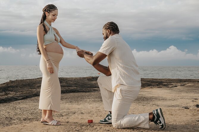 Surprise Engagement Photoshoot in Hersonissos - What happens before you meet at the port