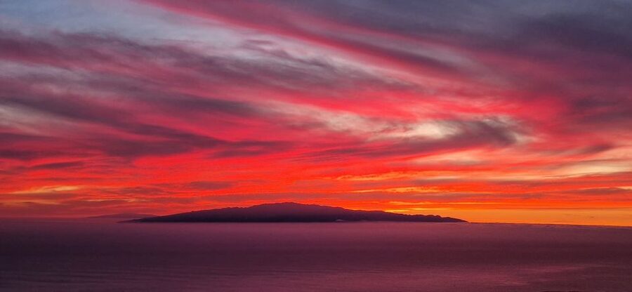 Tenerife South: Romantic Night Cruise - Captain Ruslan sets the tone