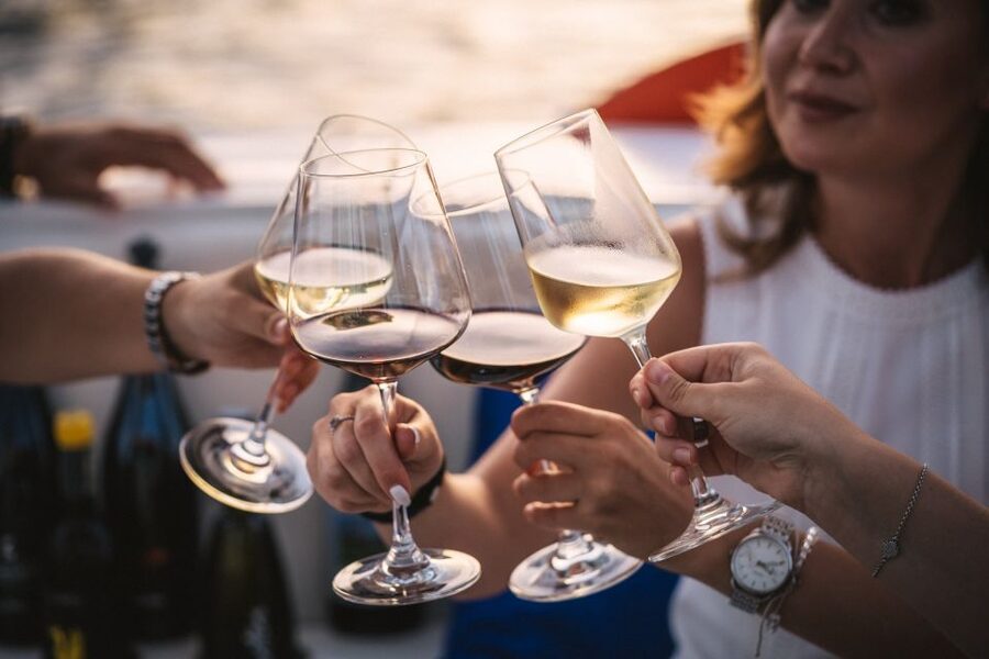 Tenerife South: Romantic Night Cruise - Who will enjoy this most?