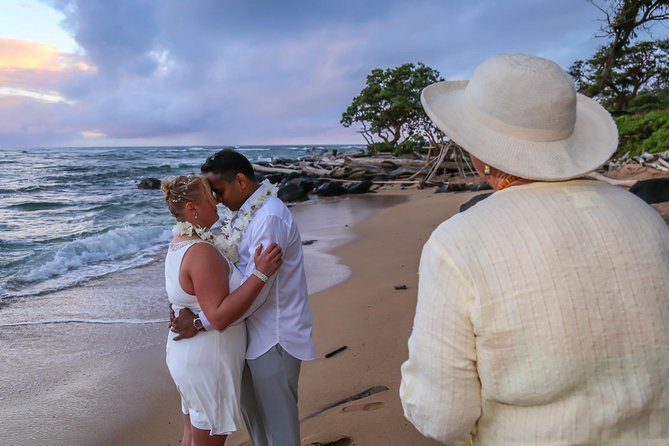 The Destination Wedding Experience Kauai - Why Shipwreck Beach works for a small Kauai ceremony