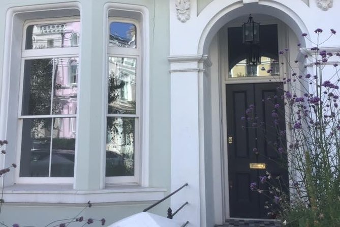 The Notting Hill, Bridget Jones, Love Actually & Four Weddings Tour of London - What the private format adds to the price
