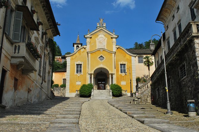 The romantic village of Orta San Giulio with a tour guide - Three to four hours at a sensible pace