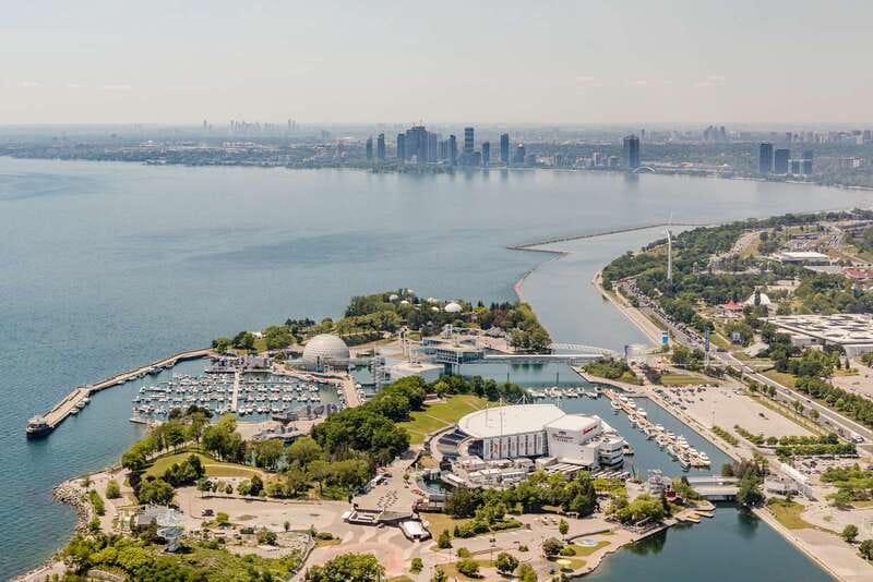 Toronto: Private Helicopter Tour for Two - Toronto from 2,000 Feet